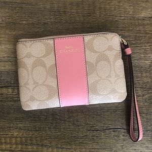 Coach wallet. Super cute wristlet.